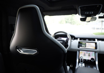 Подержанный автомобиль Land Rover Range Rover Sport 2020 года (28 фото)