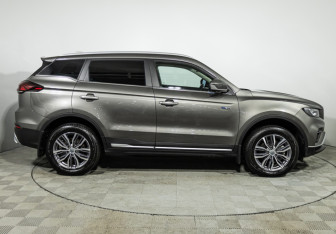 Подержанный автомобиль Geely Atlas Pro 2023 года (4 фото)