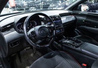 Подержанный автомобиль Hyundai Tucson 2022 года (12 фото)