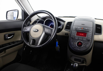 Подержанный автомобиль Kia Soul 2013 года (19 фото)