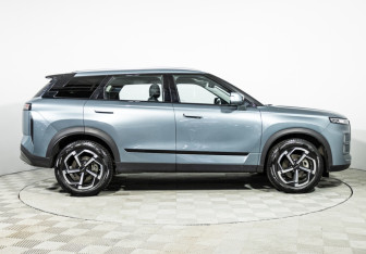 Подержанный автомобиль Jaecoo J7 2023 года (4 фото)