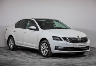 Подержанный автомобиль Skoda Octavia Liftback 2018 года (3 фото)