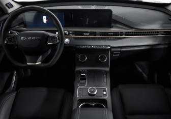 Подержанный автомобиль Exeed LX 2023 года (16 фото)