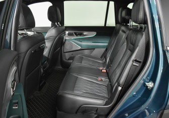 Подержанный автомобиль GAC GS8 2023 года (11 фото)