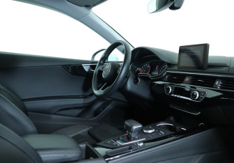 Подержанный автомобиль Audi A5 Coupe 2017 года (13 фото)