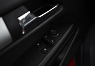 Подержанный автомобиль Opel Astra Hatchback 2010 года (10 фото)