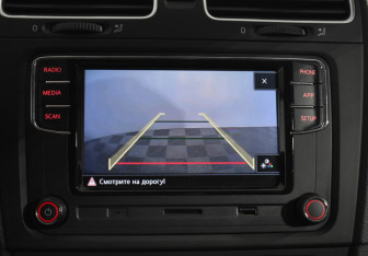 Подержанный автомобиль Volkswagen Golf Hatchback 2012 года (15 фото)