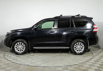 Подержанный автомобиль Toyota Land Cruiser Prado 2014 года (8 фото)