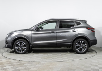 Подержанный автомобиль Nissan Qashqai 2019 года (8 фото)