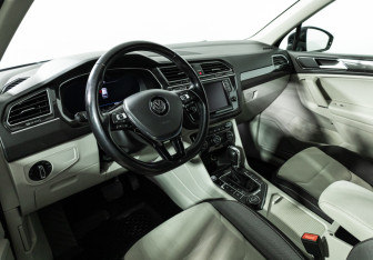 Подержанный автомобиль Volkswagen Tiguan 2017 года (11 фото)