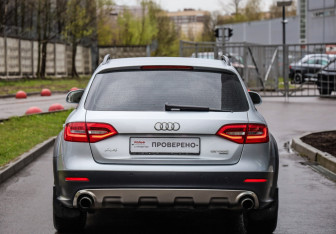Подержанный автомобиль Audi A4 allroad 2012 года (7 фото)