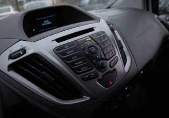 Подержанный автомобиль Ford Tourneo Custom 2014 года (11 фото)