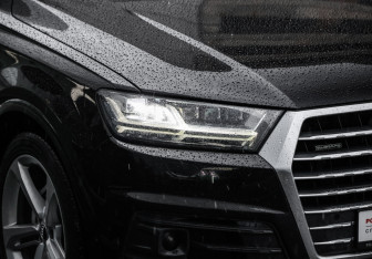 Подержанный автомобиль Audi Q7 2018 года (11 фото)