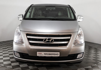 Подержанный автомобиль Hyundai Grand Starex 2016 года (2 фото)