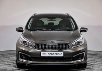 Подержанный автомобиль Kia Ceed Wagon 2017 года (2 фото)