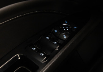 Подержанный автомобиль Ford Mondeo Sedan 2015 года (20 фото)