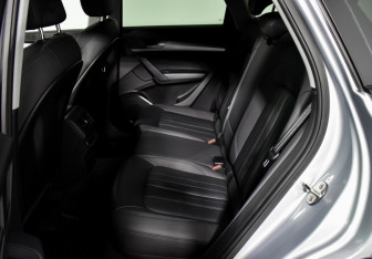 Подержанный автомобиль Audi Q5 2021 года (11 фото)