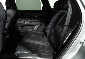 Подержанный автомобиль Jaecoo J8 2024 года (10 фото)