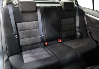 Подержанный автомобиль Skoda Octavia Liftback 2011 года (19 фото)