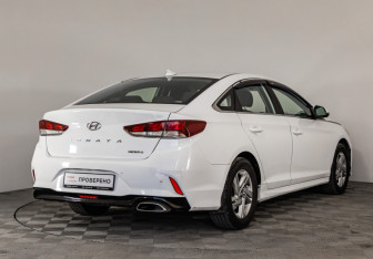 Подержанный автомобиль Hyundai Sonata 2019 года (5 фото)