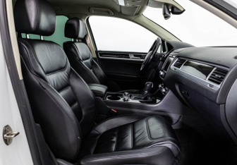 Подержанный автомобиль Volkswagen Touareg 2015 года (20 фото)