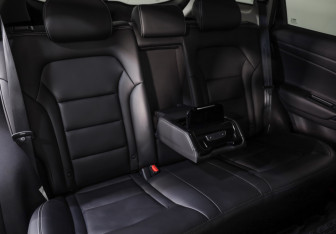 Подержанный автомобиль Geely Atlas 2020 года (25 фото)