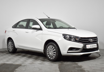 Подержанный автомобиль LADA (ВАЗ) Vesta Sedan 2017 года (3 фото)