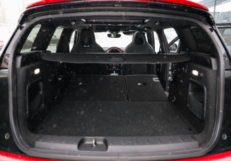 Подержанный автомобиль MINI Clubman Wagon 2018 года (34 фото)
