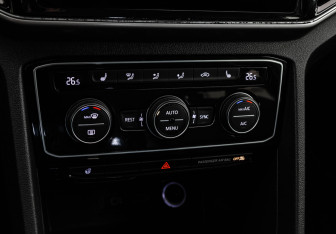 Подержанный автомобиль Volkswagen Teramont 2019 года (16 фото)