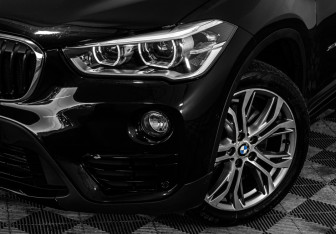 Подержанный автомобиль BMW X1 2017 года (3 фото)