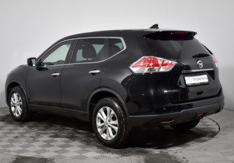 Подержанный автомобиль Nissan X-Trail 2017 года (7 фото)