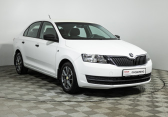 Подержанный автомобиль Skoda Rapid Liftback 2017 года (3 фото)