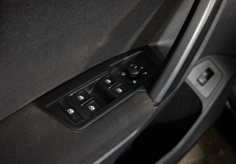 Подержанный автомобиль Volkswagen Tiguan 2021 года (16 фото)