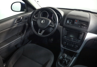 Подержанный автомобиль Skoda Yeti 2014 года (8 фото)