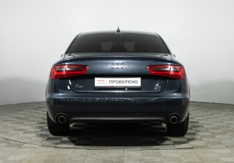 Подержанный автомобиль Audi A6 Sedan 2011 года (6 фото)