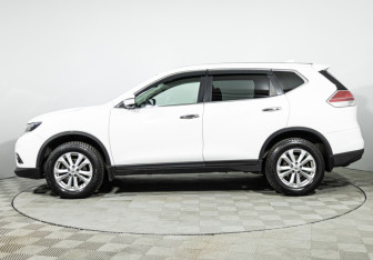 Подержанный автомобиль Nissan X-Trail 2018 года (8 фото)