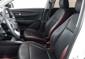 Подержанный автомобиль Kia Rio Hatchback 2020 года (16 фото)