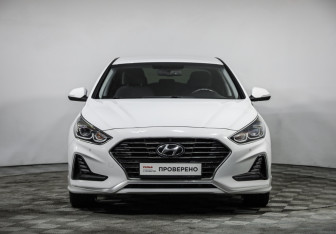 Подержанный автомобиль Hyundai Sonata 2018 года (2 фото)