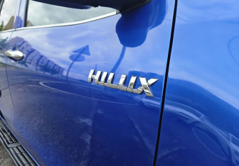 Подержанный автомобиль Toyota Hilux 2016 года (9 фото)