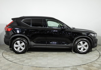 Подержанный автомобиль Volvo XC40 2019 года (4 фото)