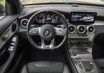 Подержанный автомобиль Mercedes-Benz GLC AMG 2021 года (15 фото)
