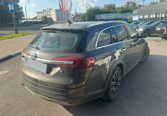 Подержанный автомобиль Opel Insignia Wagon 2014 года (4 фото)