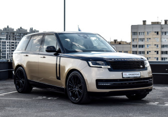 Подержанный автомобиль Land Rover Range Rover 2022 года (3 фото)