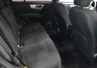 Подержанный автомобиль Lifan X60 2015 года (12 фото)