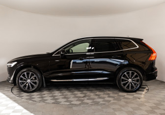 Подержанный автомобиль Volvo XC60 2021 года (8 фото)