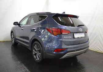 Подержанный автомобиль Hyundai Santa Fe 2016 года (7 фото)