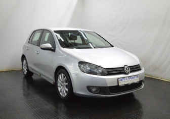 Подержанный автомобиль Volkswagen Golf Hatchback 2011 года (3 фото)