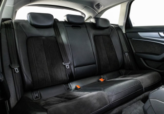 Подержанный автомобиль Audi A6 Wagon 2018 года (26 фото)