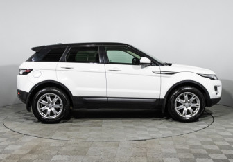 Подержанный автомобиль Land Rover Range Rover Evoque 2015 года (4 фото)