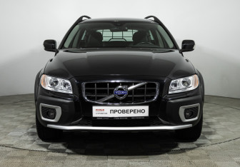 Подержанный автомобиль Volvo XC70 2011 года (2 фото)